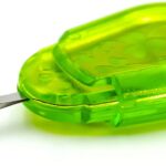 8611 Needle Threader for Embroidery Needles Apple Green - Image 4