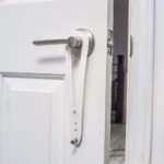 1/4x Child Proof Door Lock Cat Door Holder Latch Portable Fast Latch Strap - Image 4