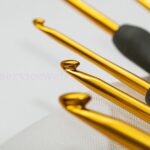9PCS 2-6mm Soft Sewing Handle Aluminum Crochet Hook Knitting Needles Yarn Set AU - Image 2